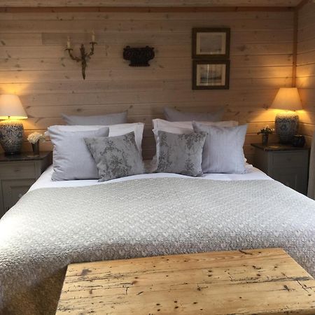 The Lodge - Luxury Lodge With Super King Size Bed, Kitchen & Shower Room Hurstpierpoint Luaran gambar