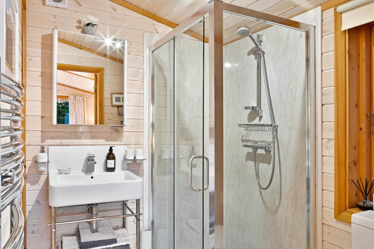 The Lodge - Luxury Lodge With Super King Size Bed, Kitchen & Shower Room Hurstpierpoint Luaran gambar